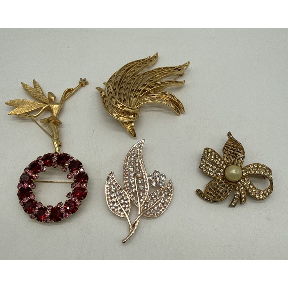 Vintage Lot 5 Brooches Gold Tone Rhinestone Wearable One Signed Monet